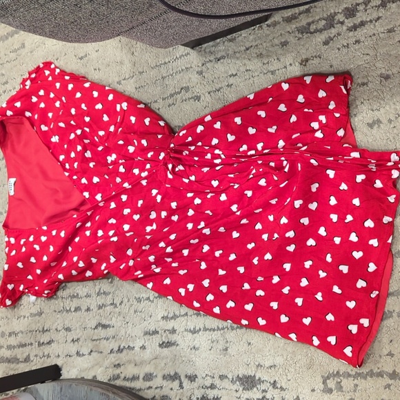 Aritzia Sunday Best Maude heart red wrap dress - Picture 8 of 9